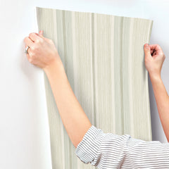 4173-27664-peel-and-stick-wallpaper-stick-application-step