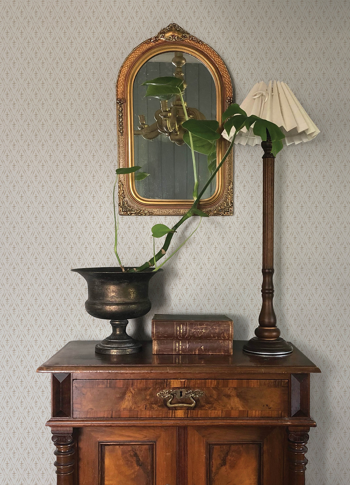 4173-27673-peel-and-stick-wallpaper-room-scene-detail-closeup