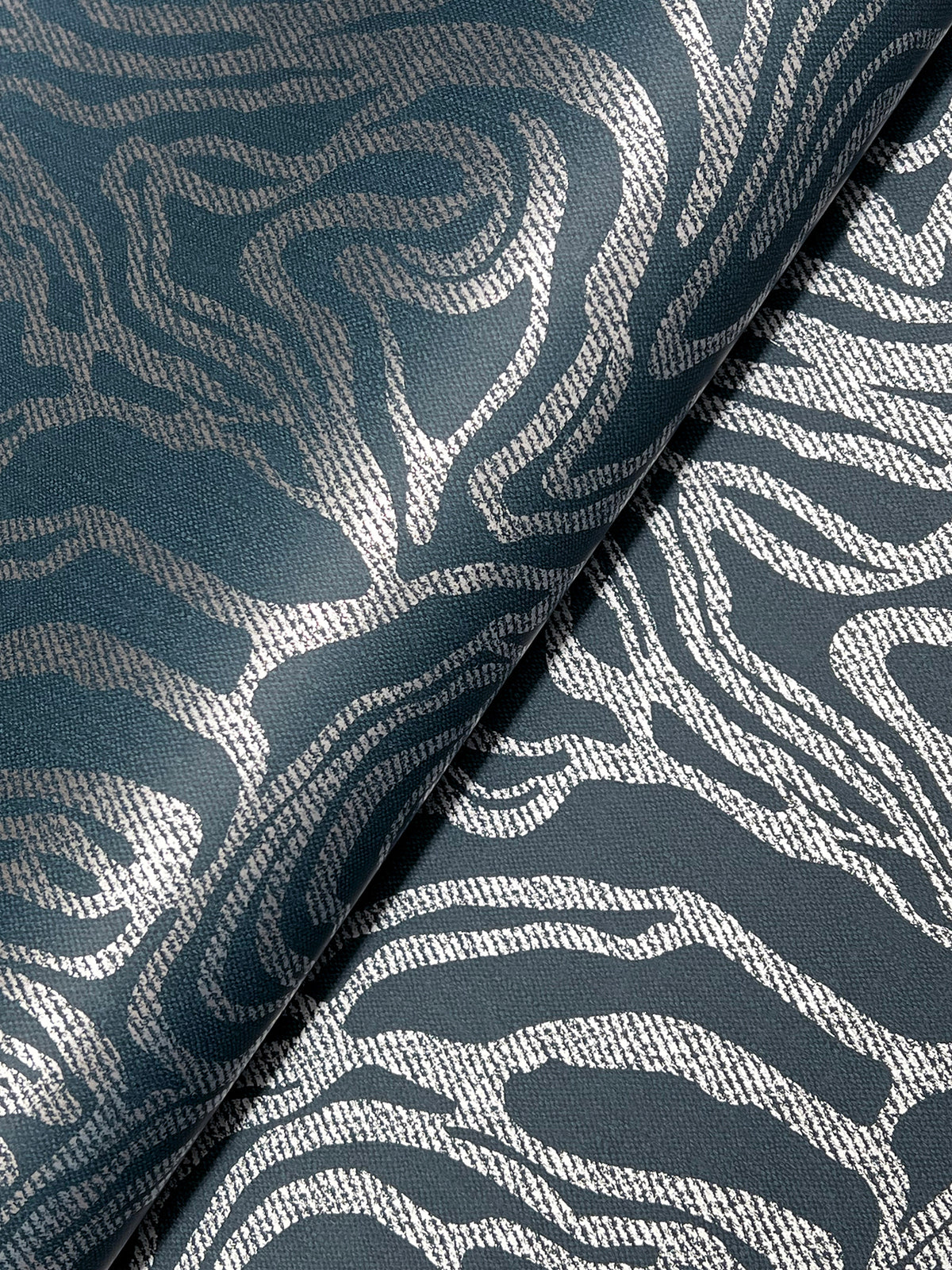 4177-27707-peel-and-stick-wallpaper-detail-closeup