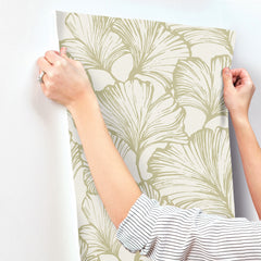 4177-27714-peel-and-stick-wallpaper-stick-application-step