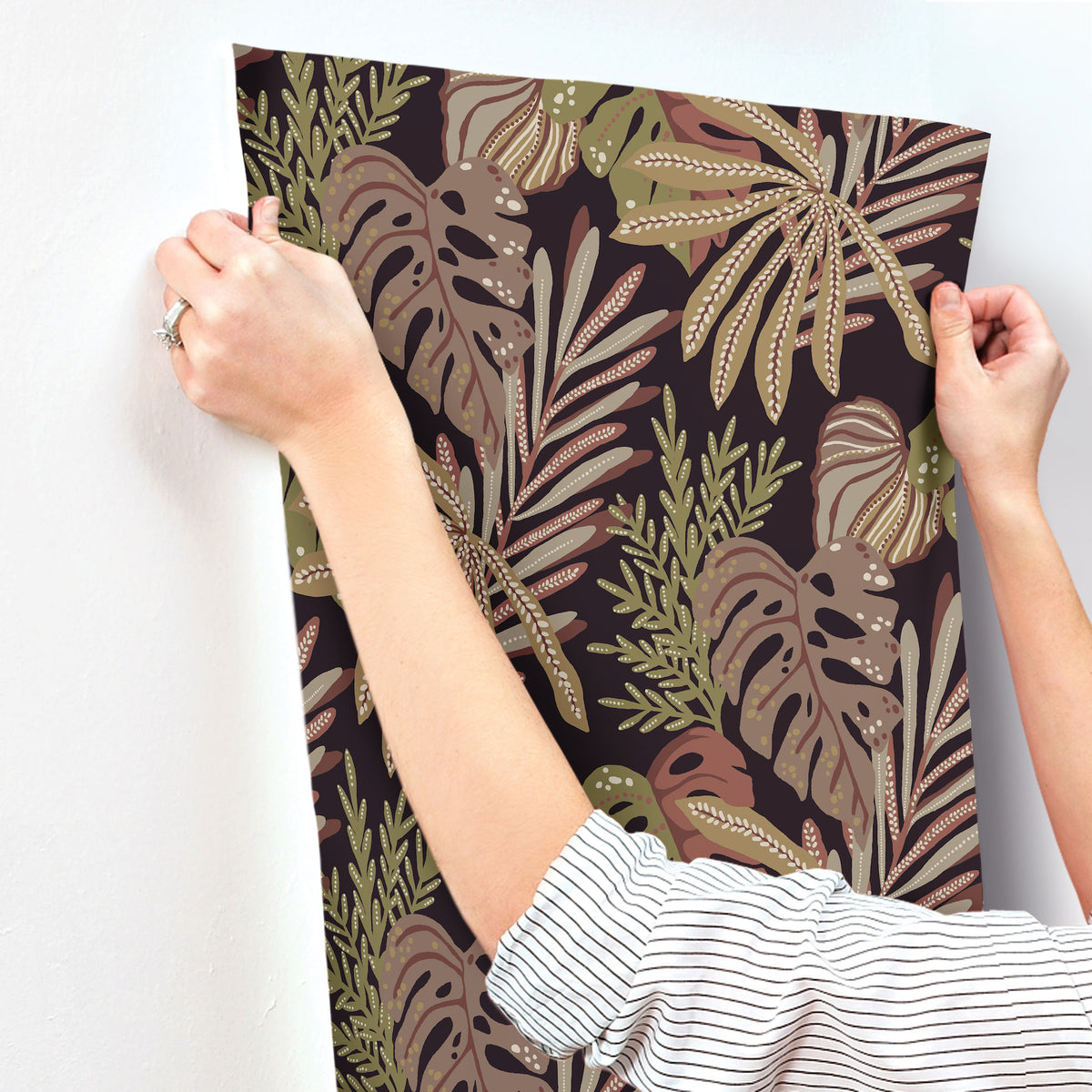 4177-27738-peel-and-stick-wallpaper-stick-application-step