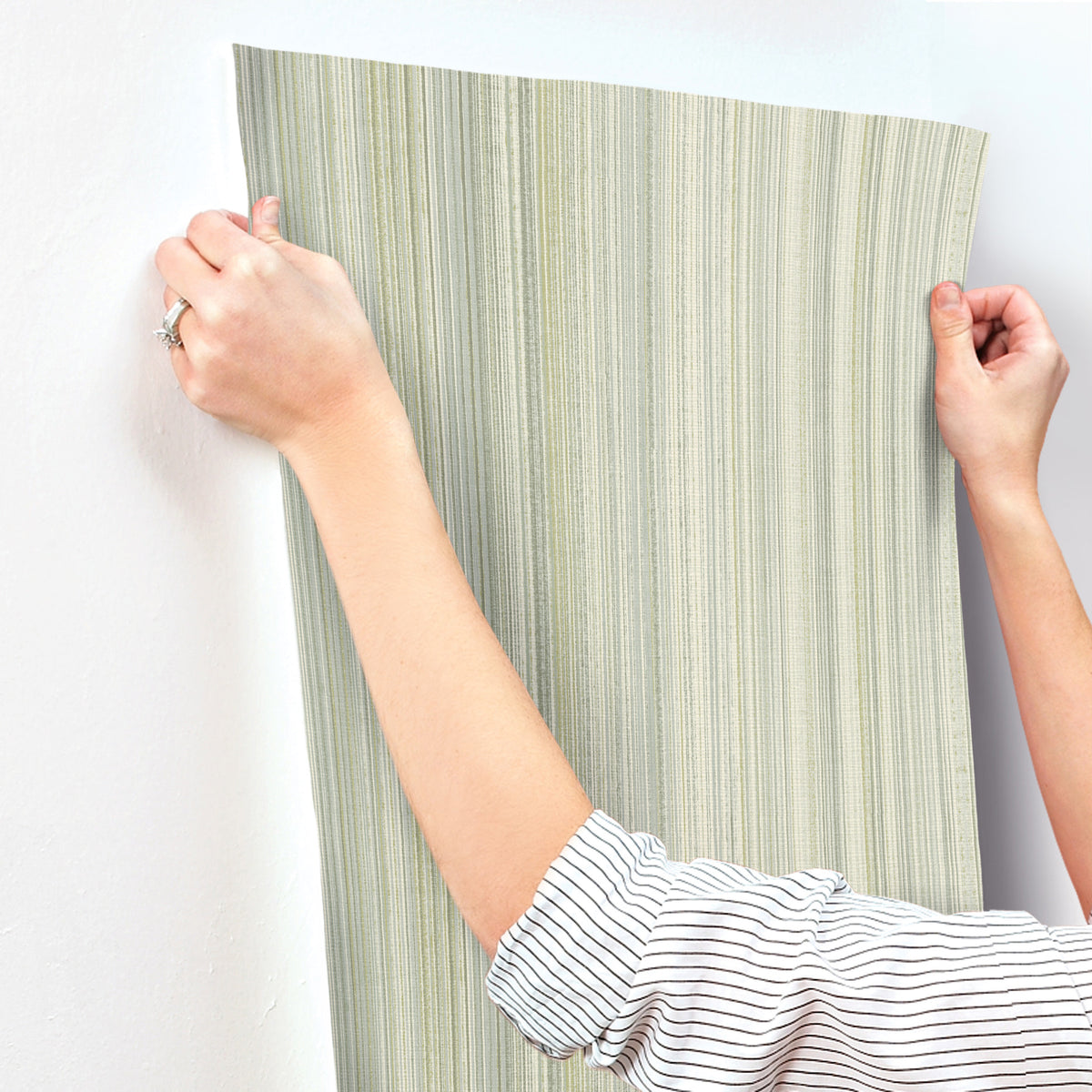 4177-27746-peel-and-stick-wallpaper-stick-application-step