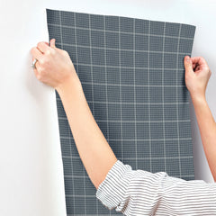 4192-83416-peel-and-stick-wallpaper-stick-application-step