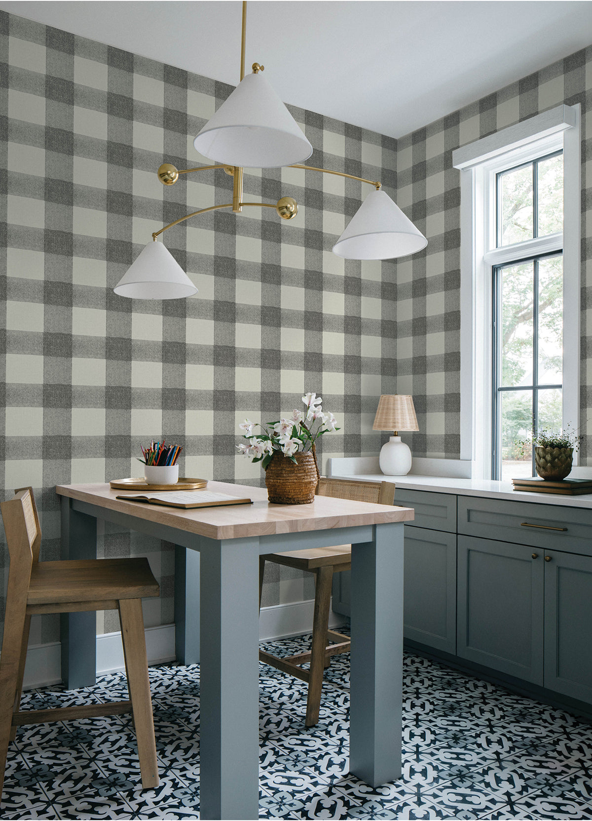 4192-83421-peel-and-stick-wallpaper-room-scene