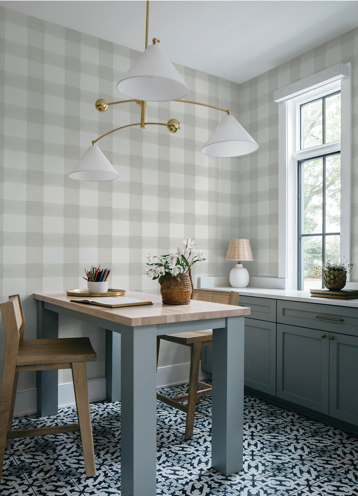 4192-83422-peel-and-stick-wallpaper-room-scene