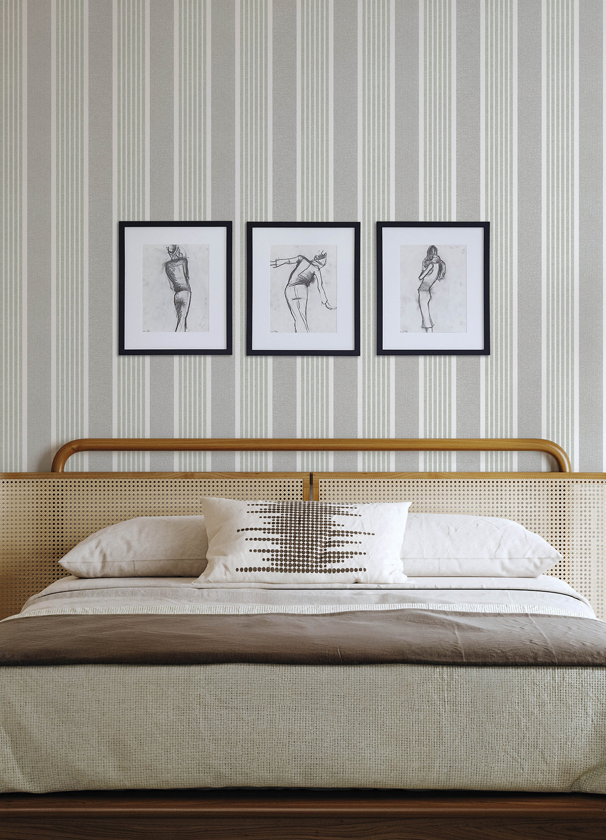 4192-83432-peel-and-stick-wallpaper-room-scene