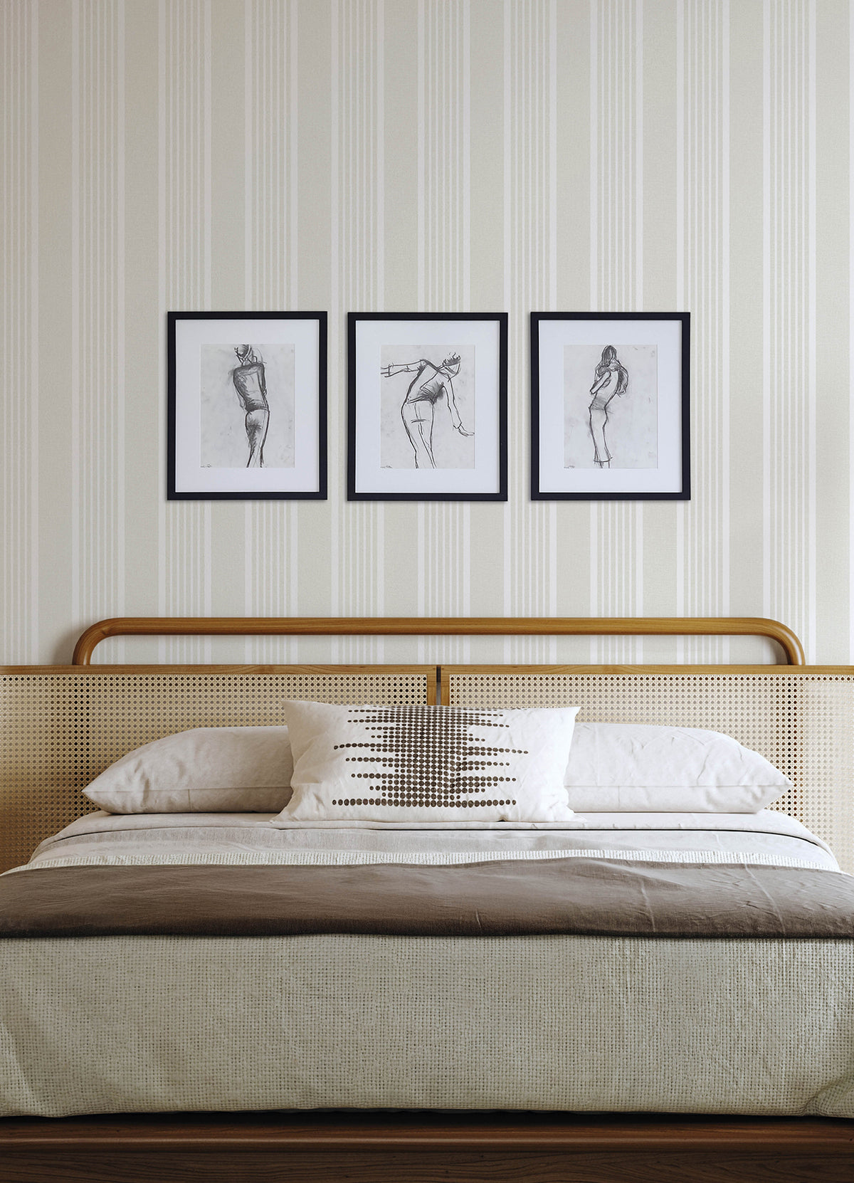 4192-83433-peel-and-stick-wallpaper-room-scene