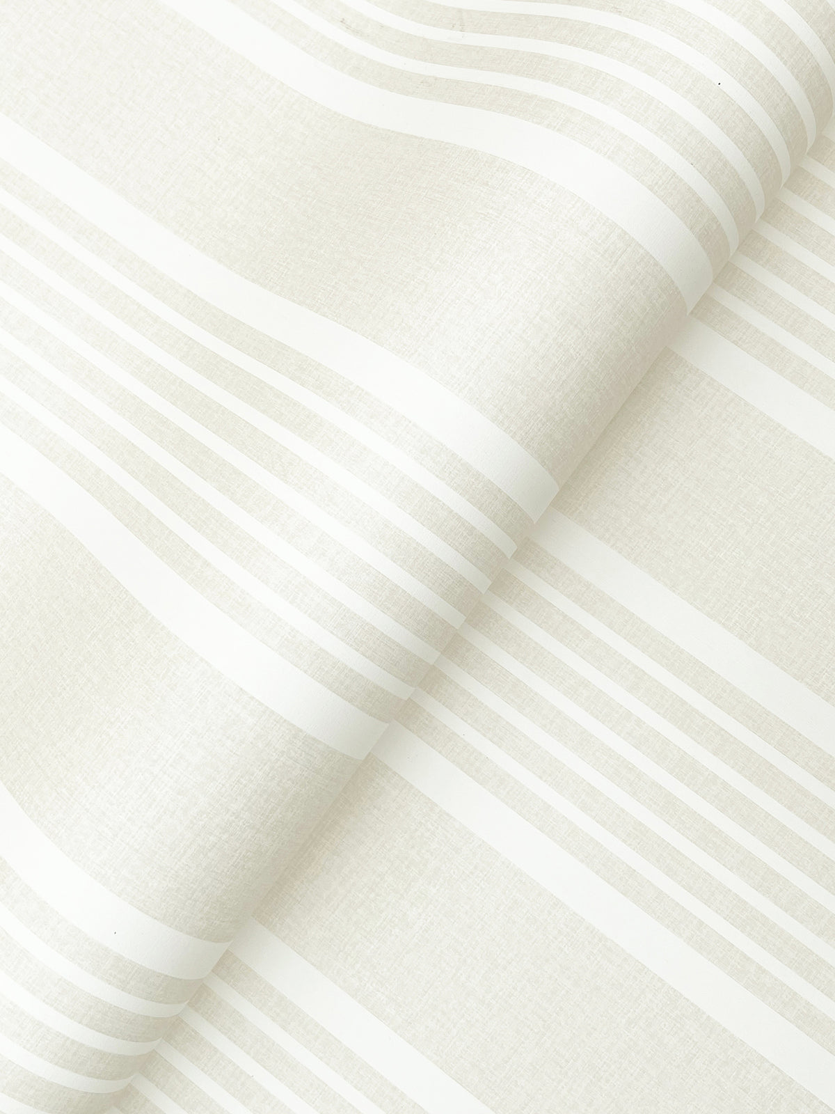 4192-83433-peel-and-stick-wallpaper-detail-closeup