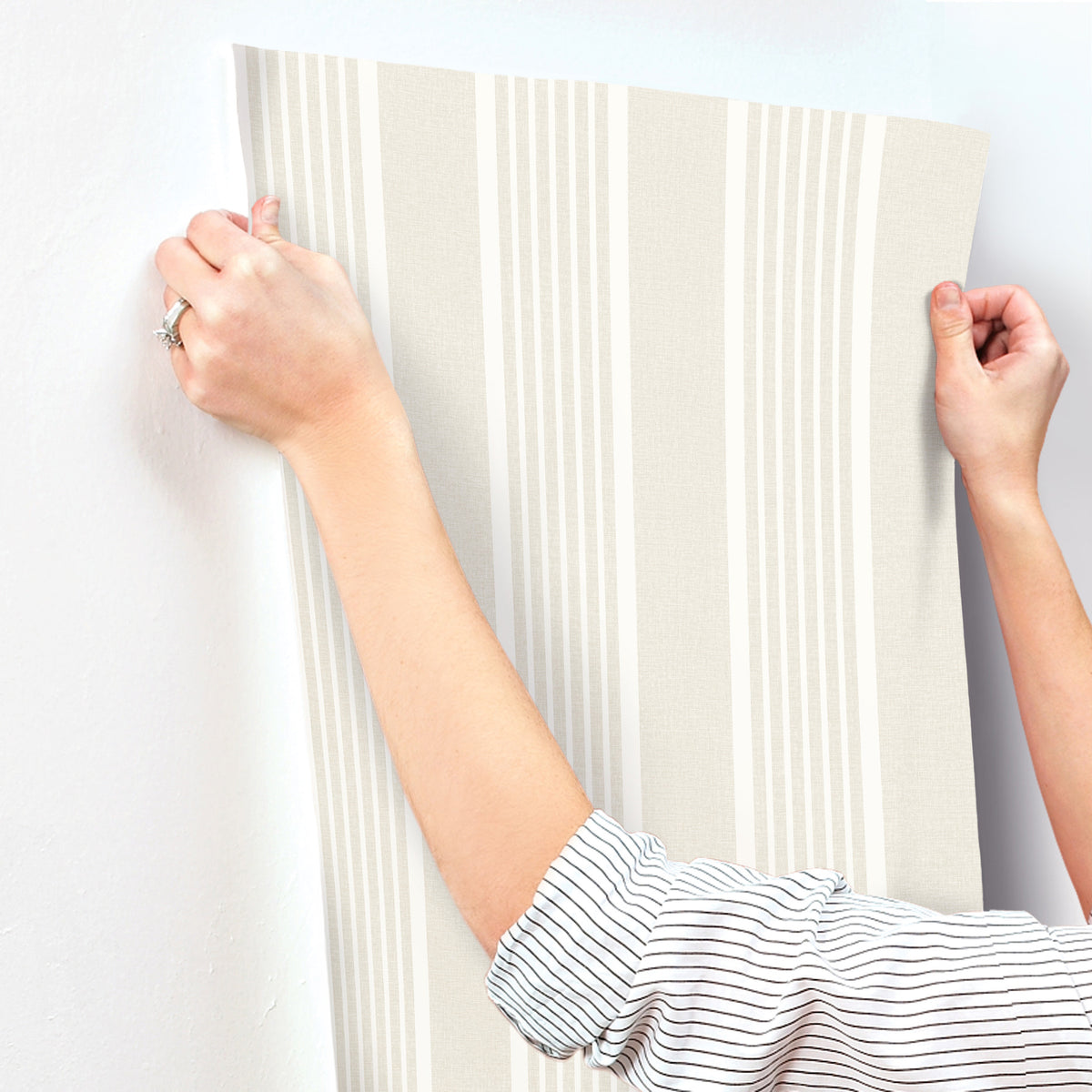 4192-83433-peel-and-stick-wallpaper-stick-application-step
