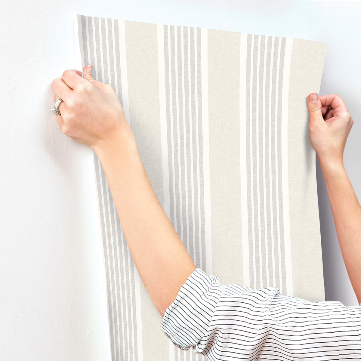 4192-83434-peel-and-stick-wallpaper-stick-application-step