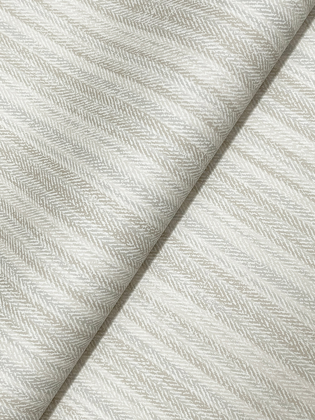 4192-83446-peel-and-stick-wallpaper-detail-closeup