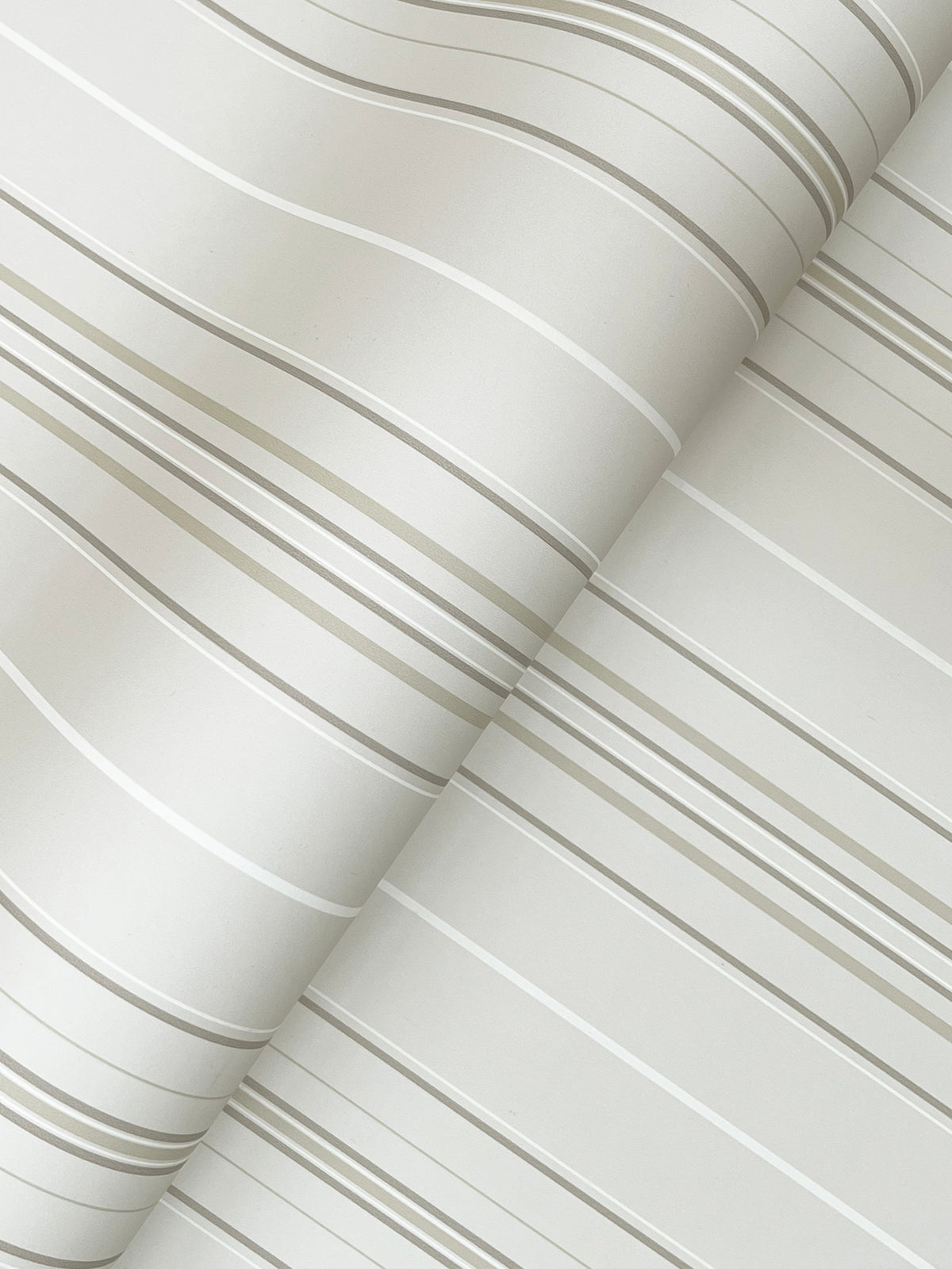 4192-83451-peel-and-stick-wallpaper-detail-closeup