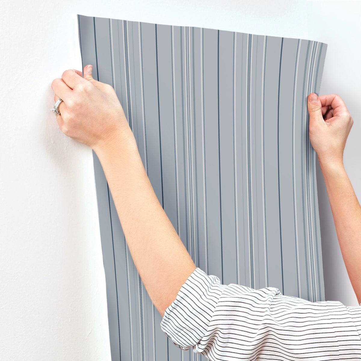 4192-83452-peel-and-stick-wallpaper-stick-application-step