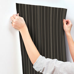 4192-83453-peel-and-stick-wallpaper-stick-application-step