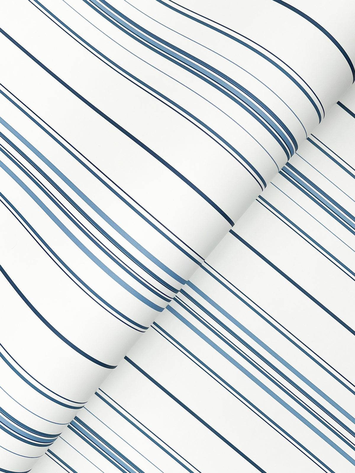 4192-83454-peel-and-stick-wallpaper-detail-closeup