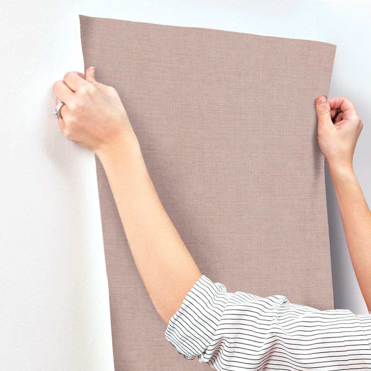 4193-7407-peel-and-stick-wallpaper-stick-application-step