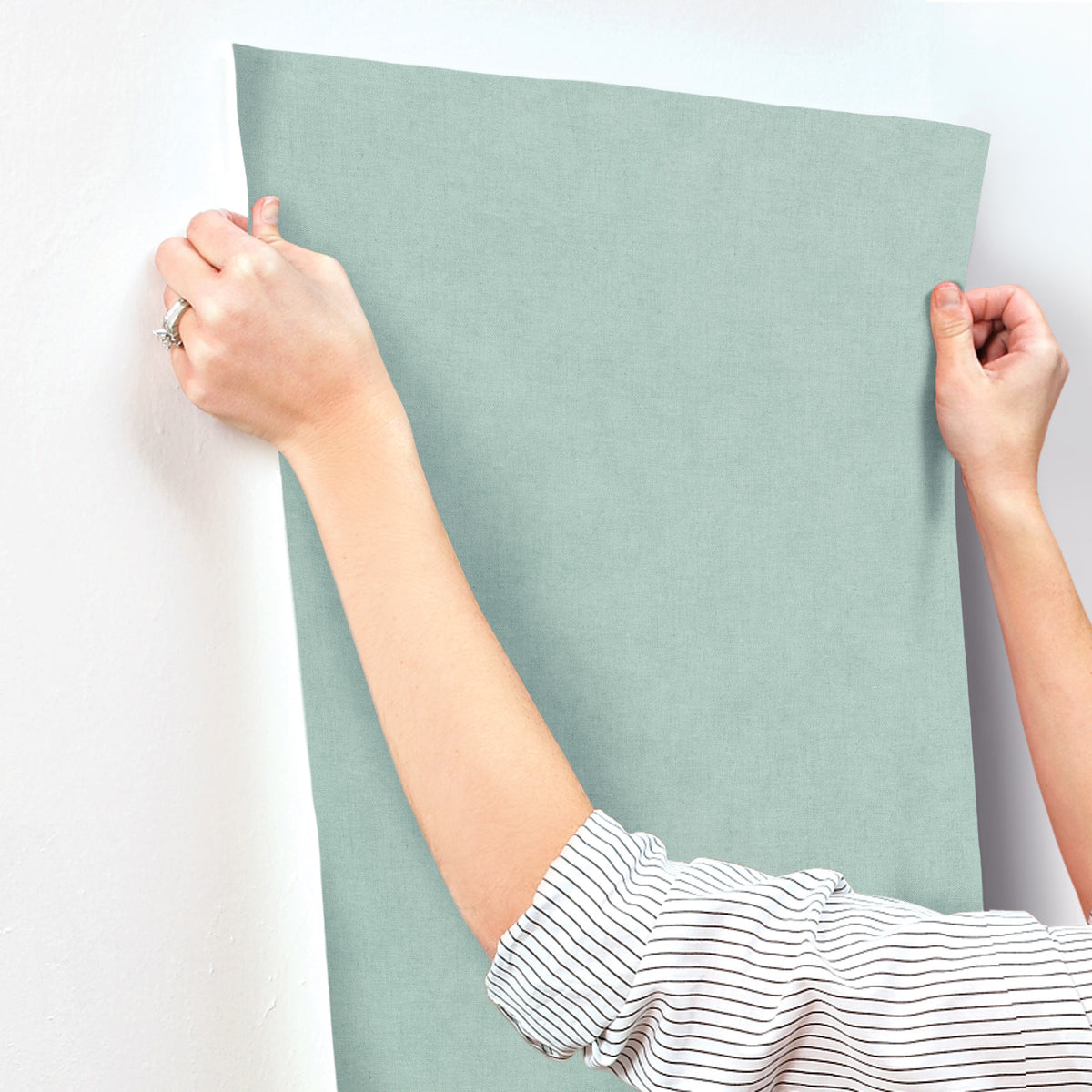 4193-7432-peel-and-stick-wallpaper-stick-application-step