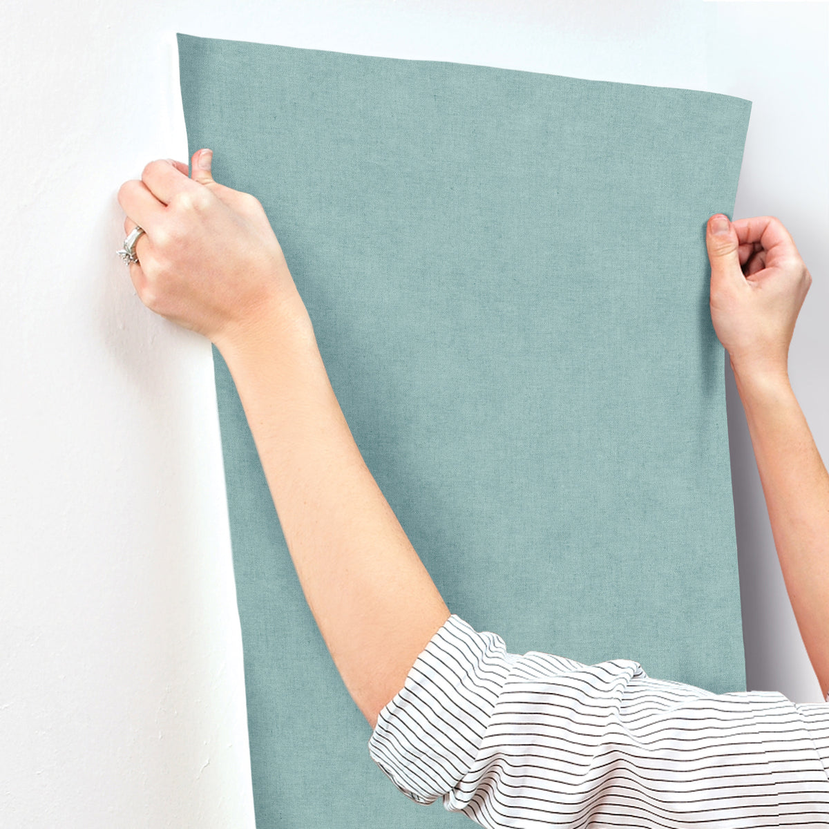 4193-7433-peel-and-stick-wallpaper-stick-application-step