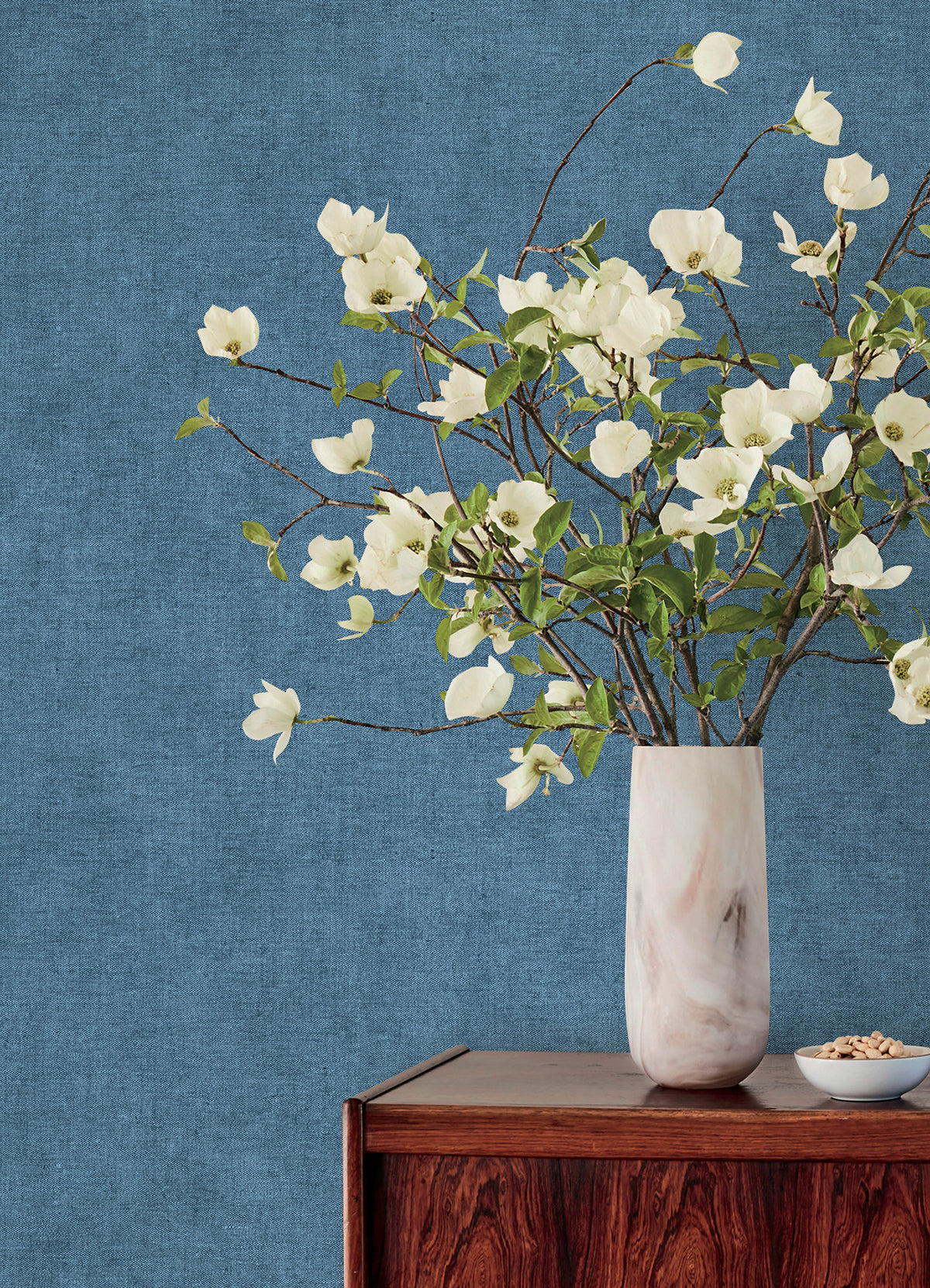 4193-7434-peel-and-stick-wallpaper-room-scene-detail-closeup