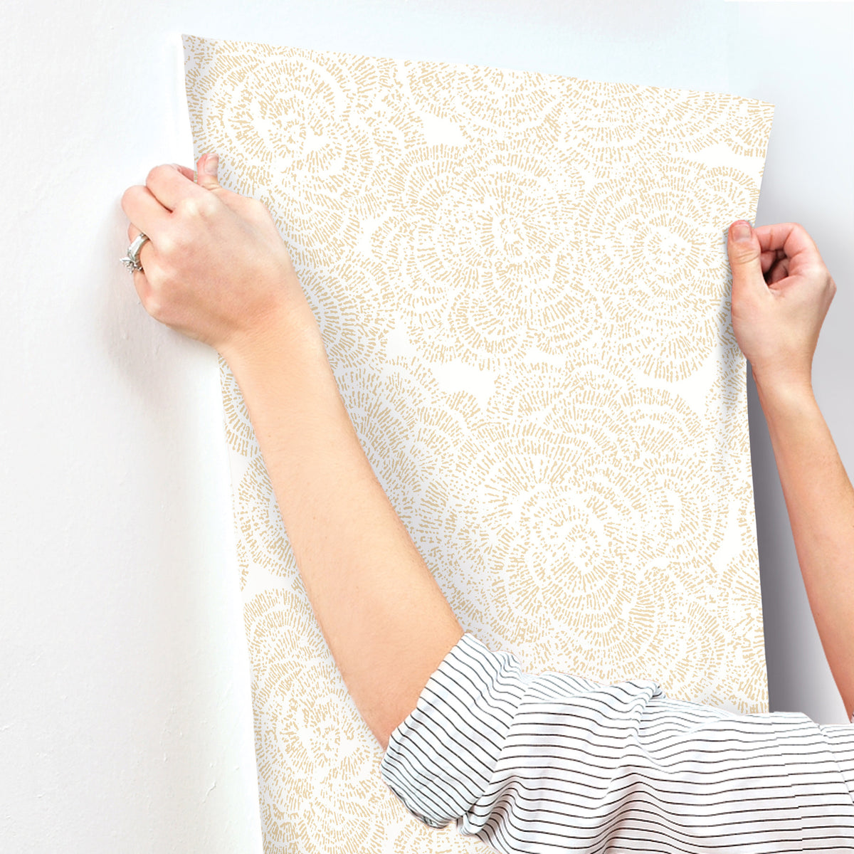 4197-27853-peel-and-stick-wallpaper-stick-application-step