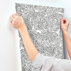 4197-27854-peel-and-stick-wallpaper-stick-application-step