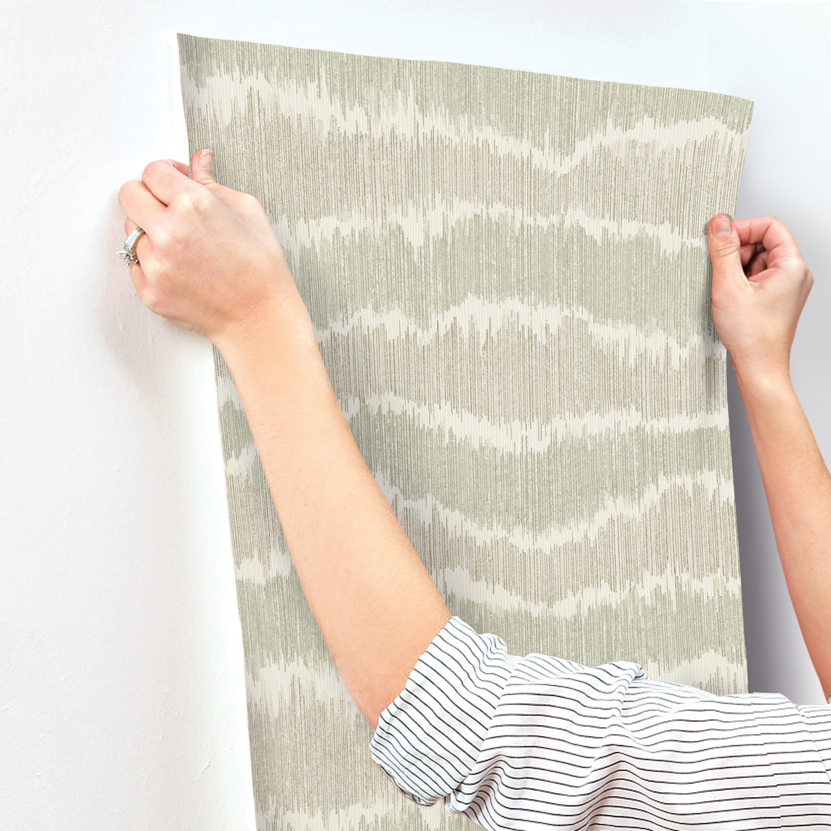 4197-27866-peel-and-stick-wallpaper-stick-application-step