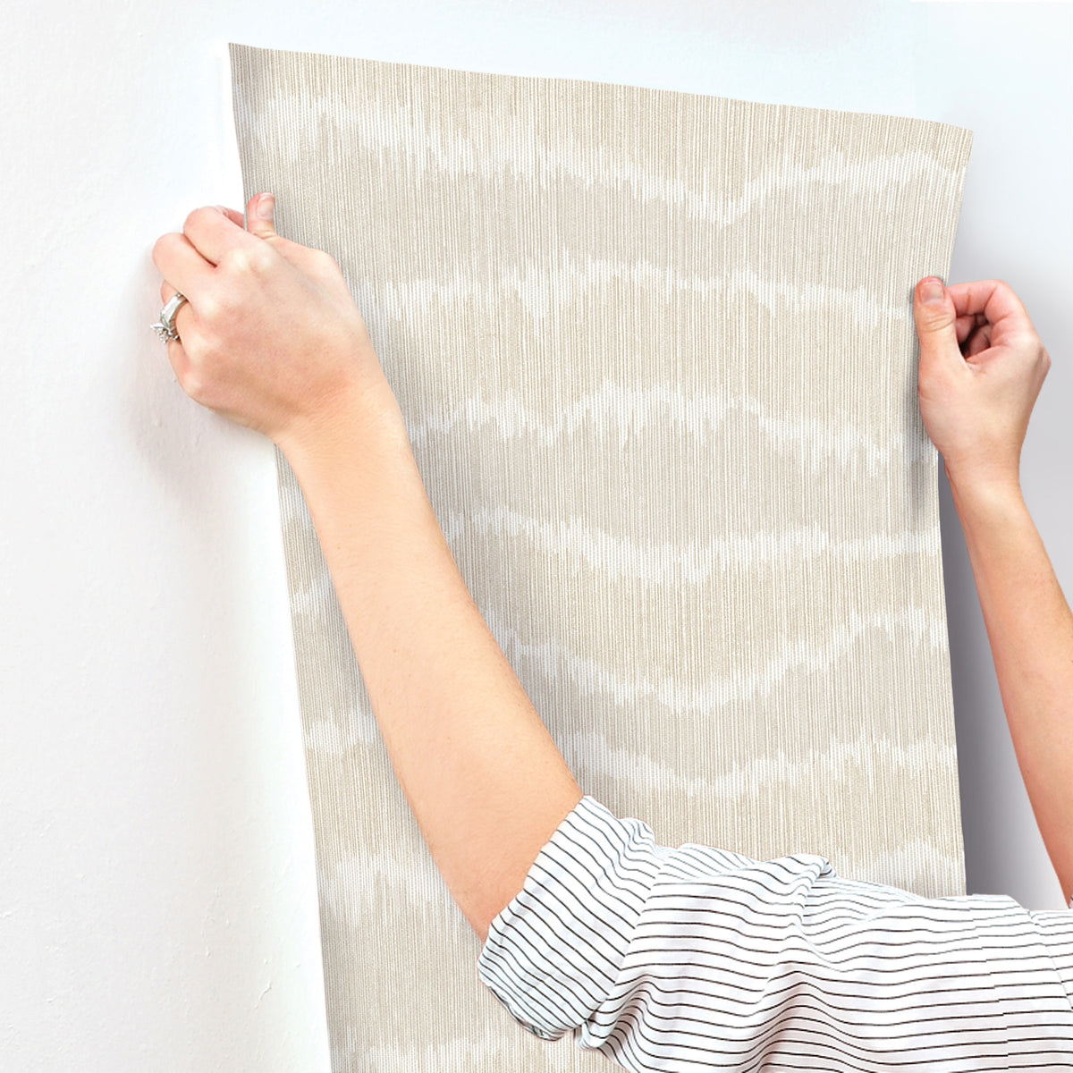 4197-27867-peel-and-stick-wallpaper-stick-application-step