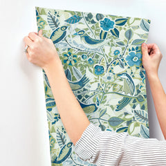 4197-27885-peel-and-stick-wallpaper-stick-application-step