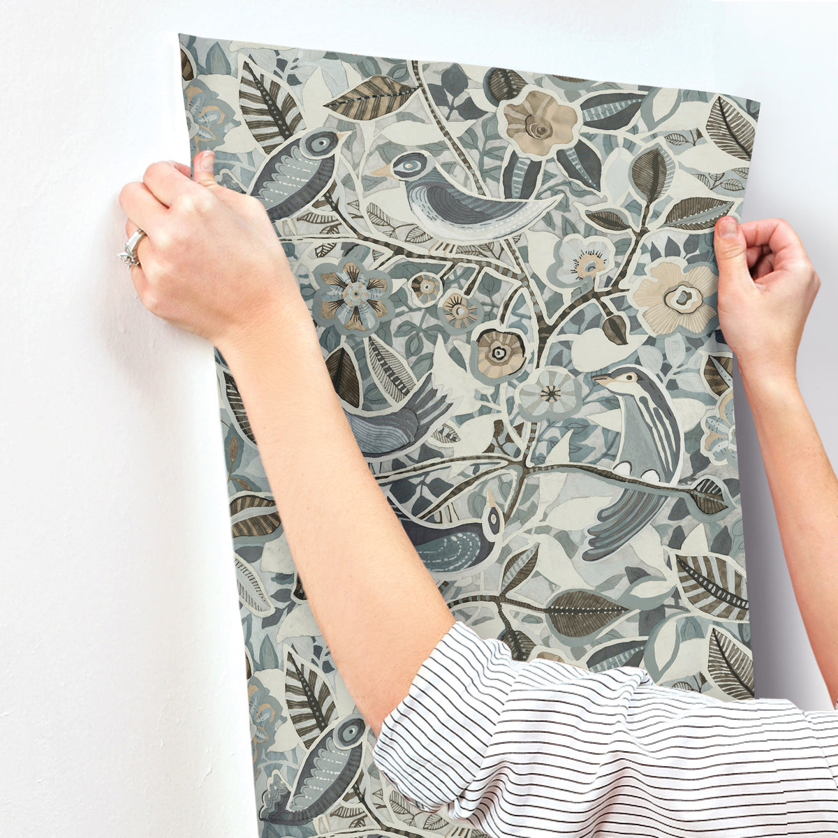 4197-27886-peel-and-stick-wallpaper-stick-application-step