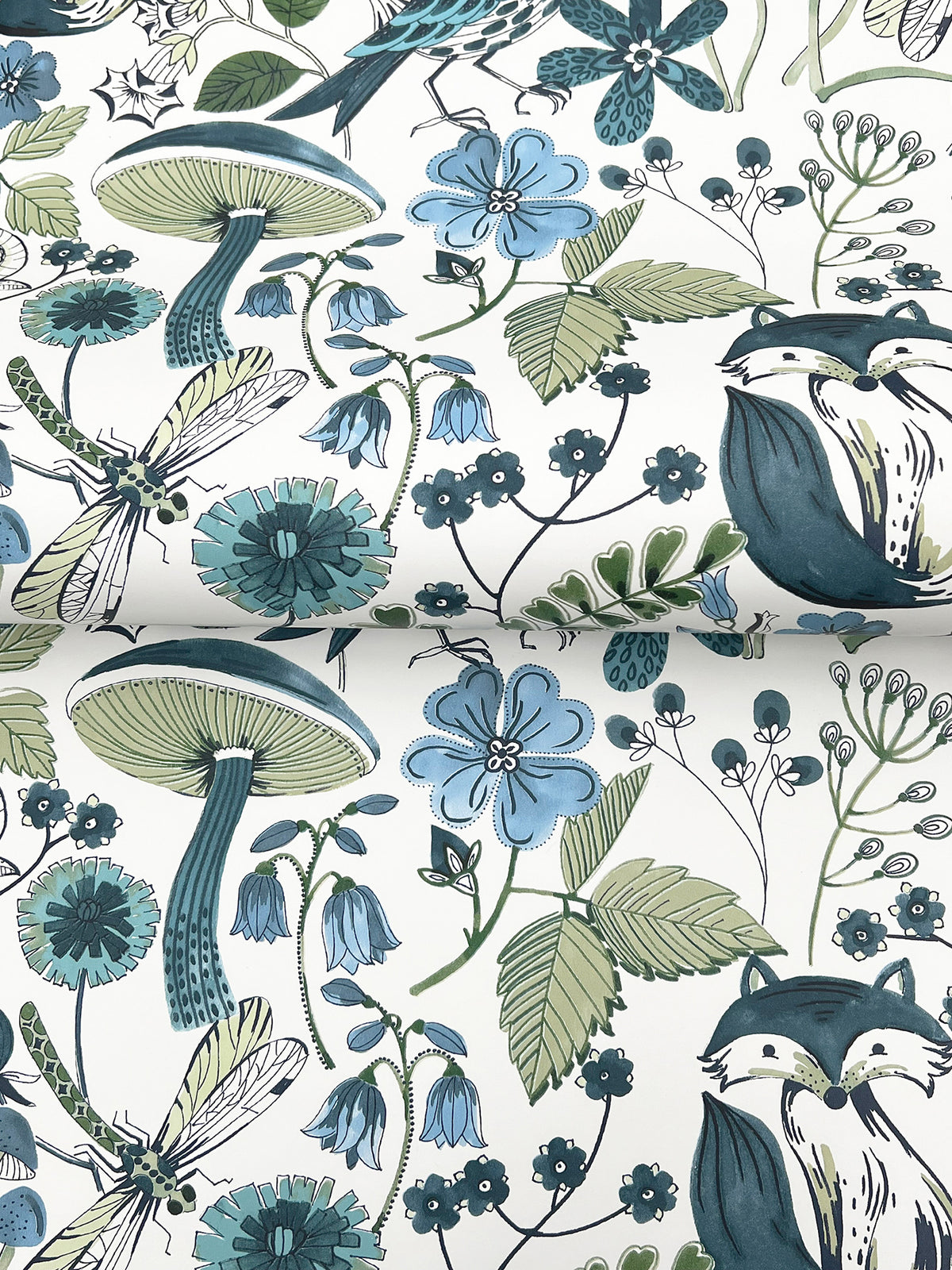 4197-83759-peel-and-stick-wallpaper-detail-closeup