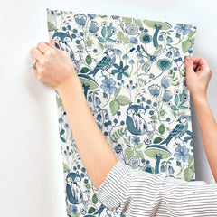 4197-83759-peel-and-stick-wallpaper-stick-application-step