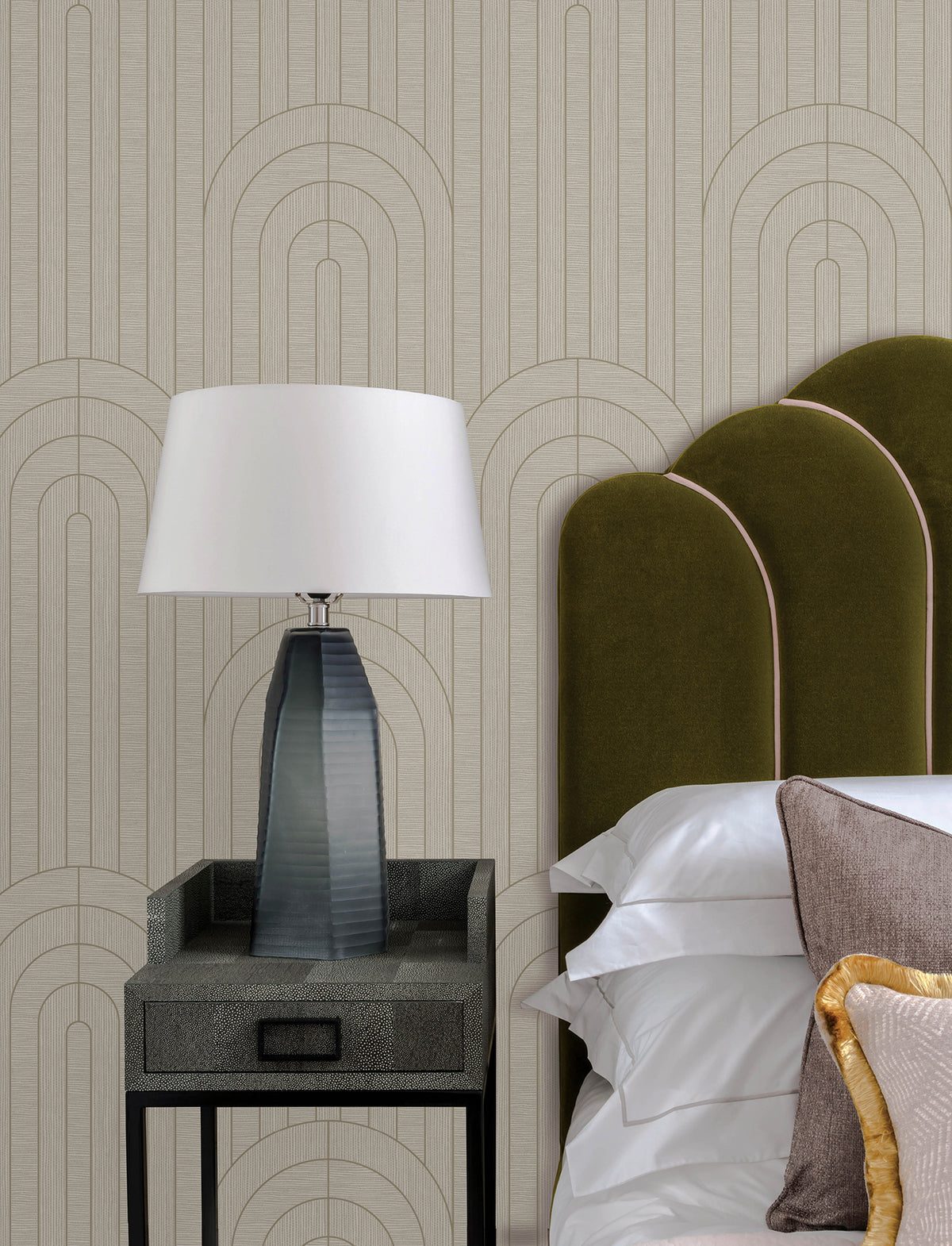 4198-27826-peel-and-stick-wallpaper-room-scene-detail-closeup