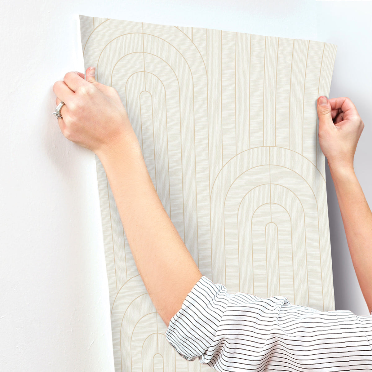 4198-27827-peel-and-stick-wallpaper-stick-application-step