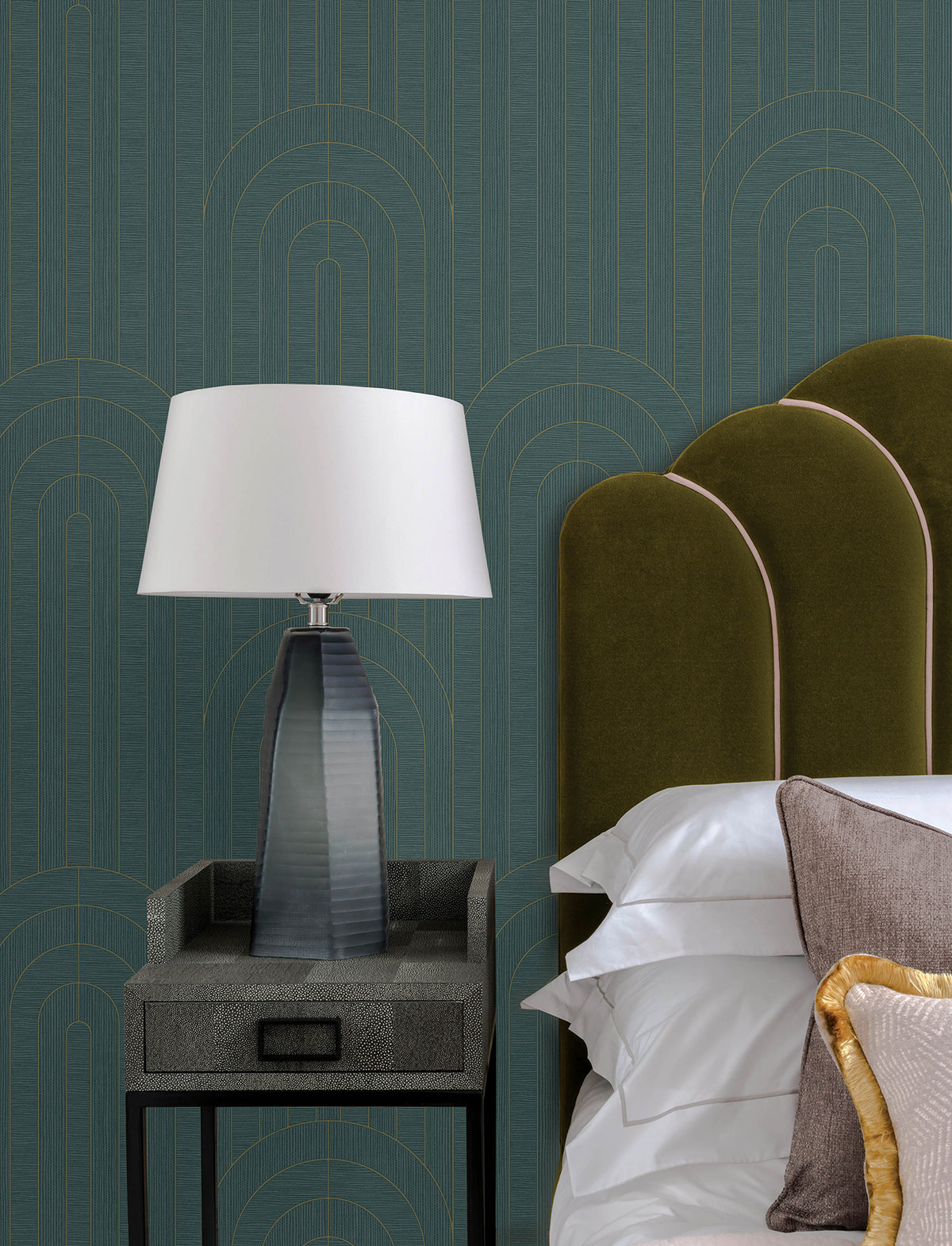 4198-27828-peel-and-stick-wallpaper-room-scene-detail-closeup