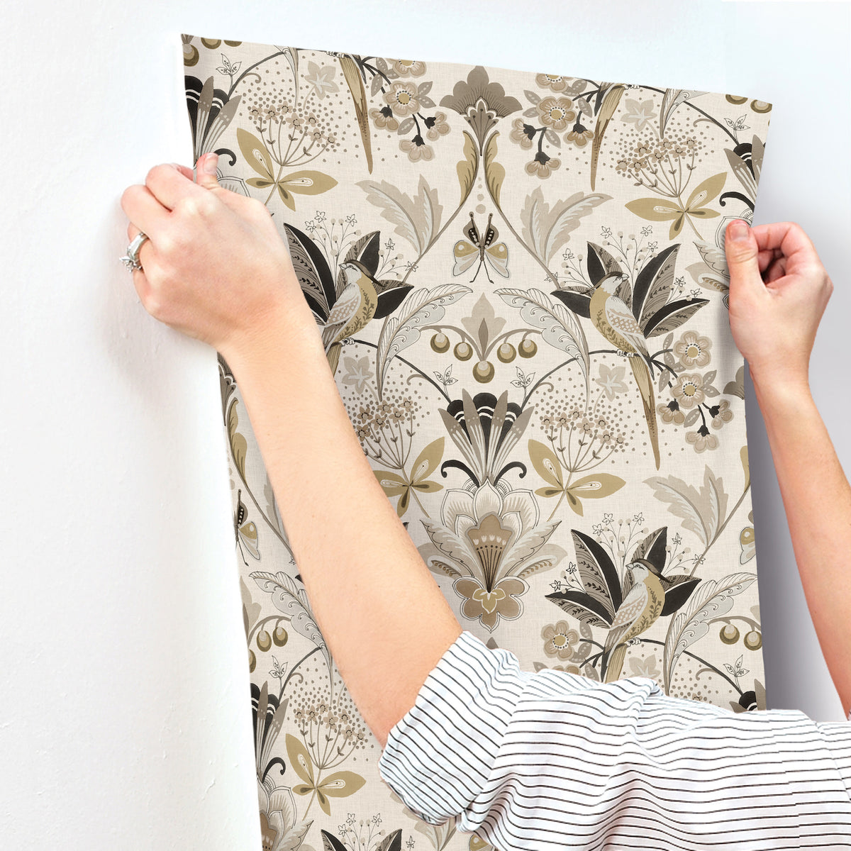 4198-27834-peel-and-stick-wallpaper-stick-application-step