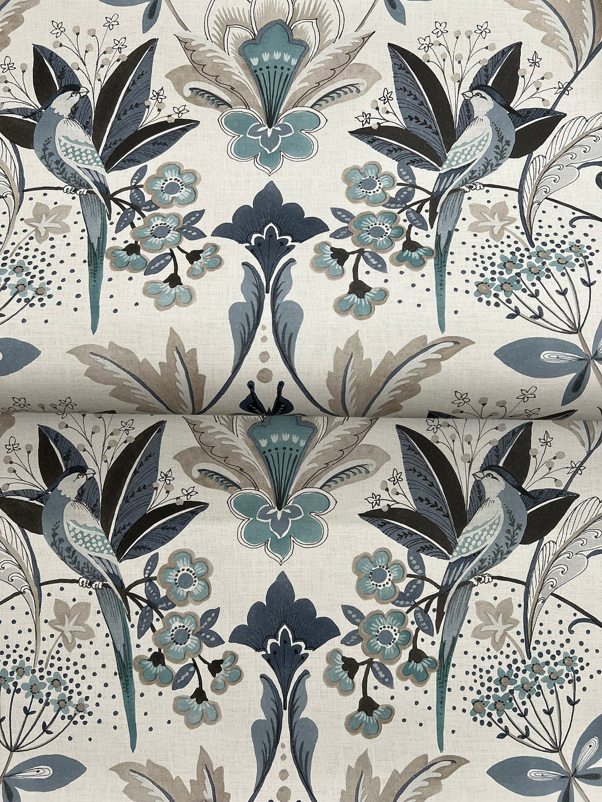 4198-27835-peel-and-stick-wallpaper-detail-closeup