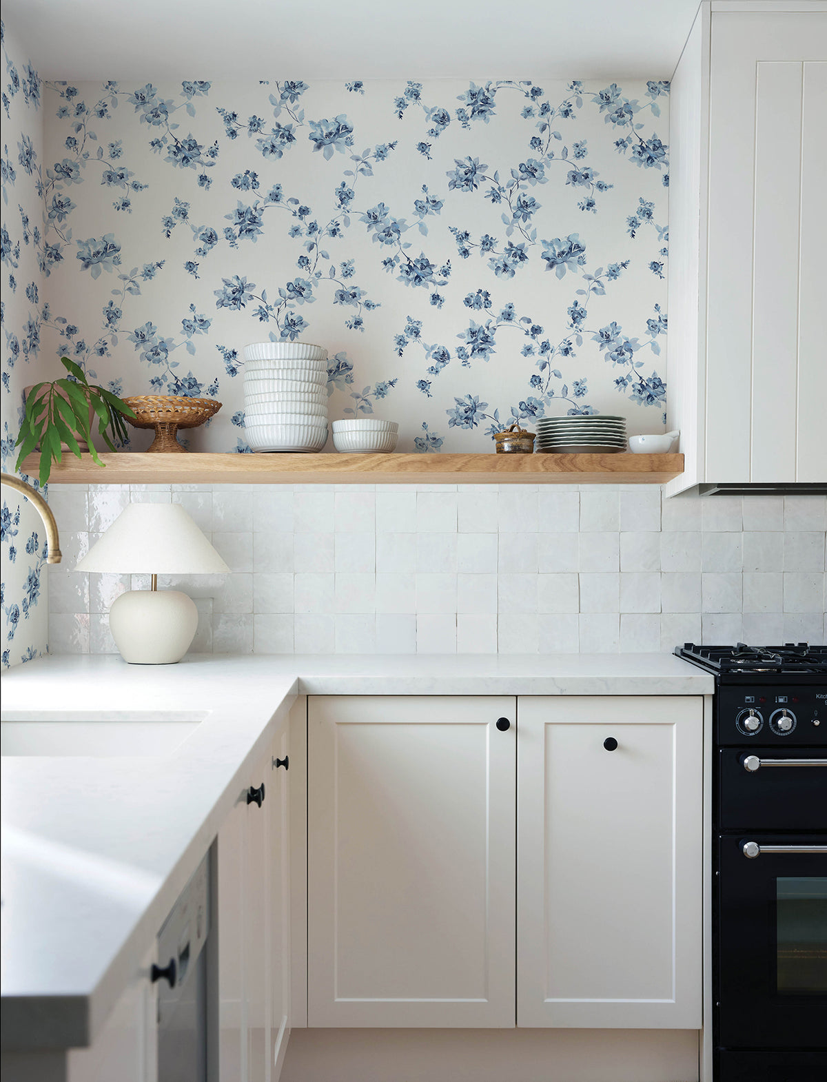 4199-24481-peel-and-stick-wallpaper-room-scene