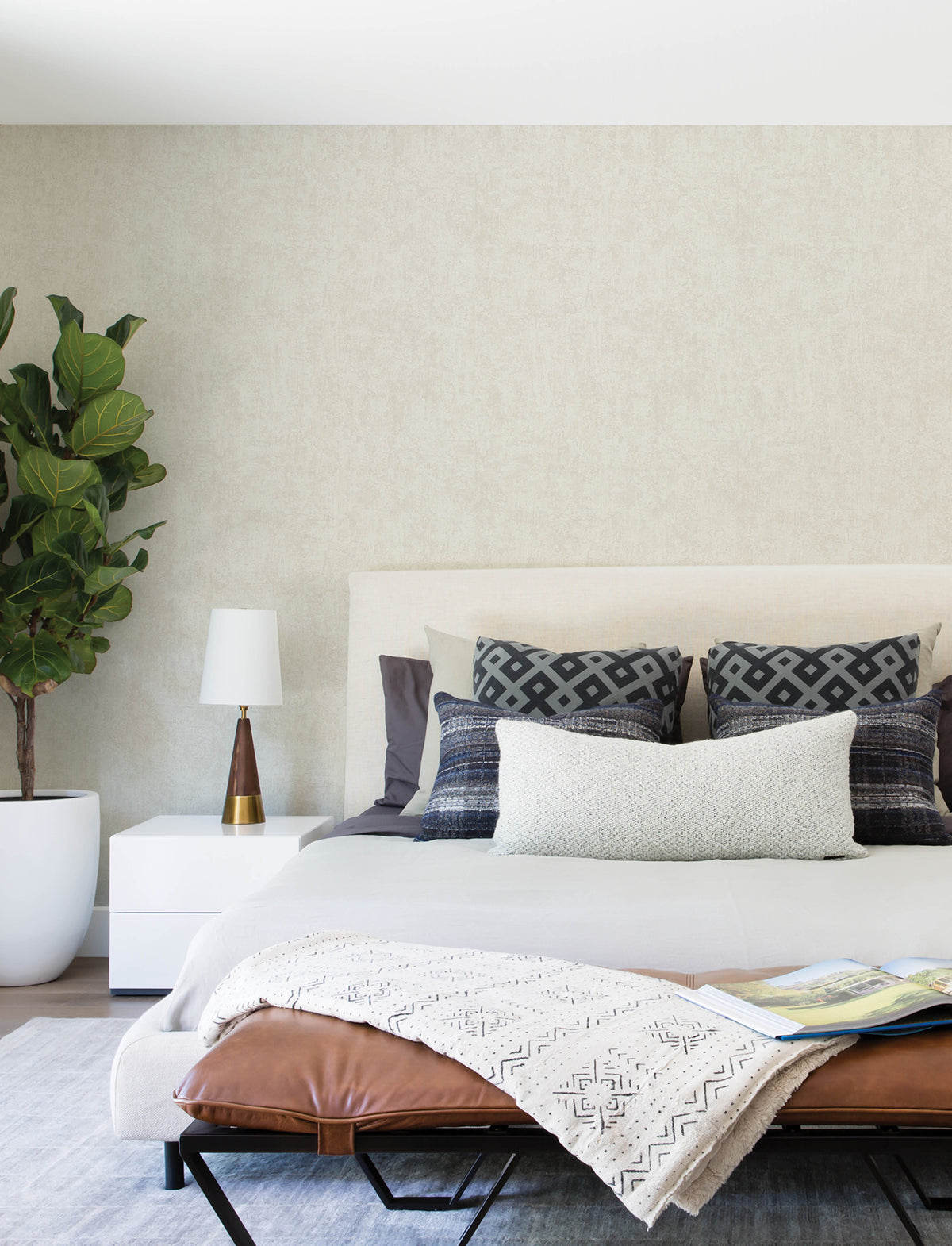 4199-27772-peel-and-stick-wallpaper-room-scene-detail-closeup
