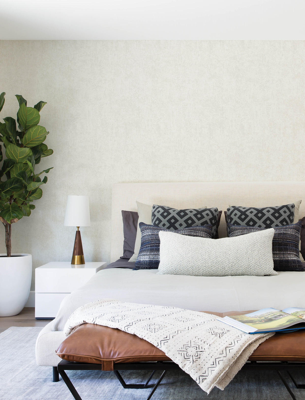 4199-27773-peel-and-stick-wallpaper-room-scene-detail-closeup