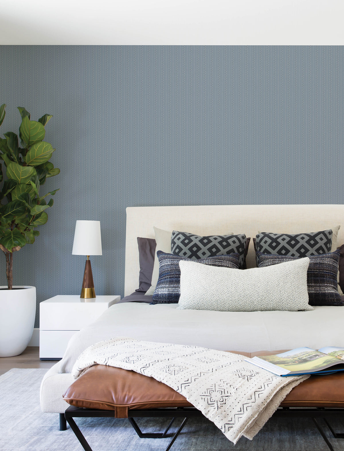 4199-27783-peel-and-stick-wallpaper-room-scene-detail-closeup