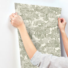 4199-72561-peel-and-stick-wallpaper-stick-application-step