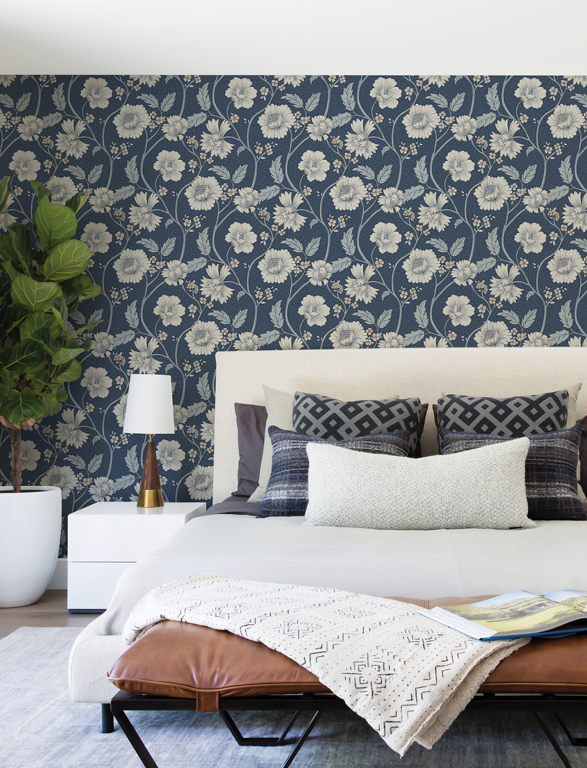 4199-83710-peel-and-stick-wallpaper-room-scene-detail-closeup