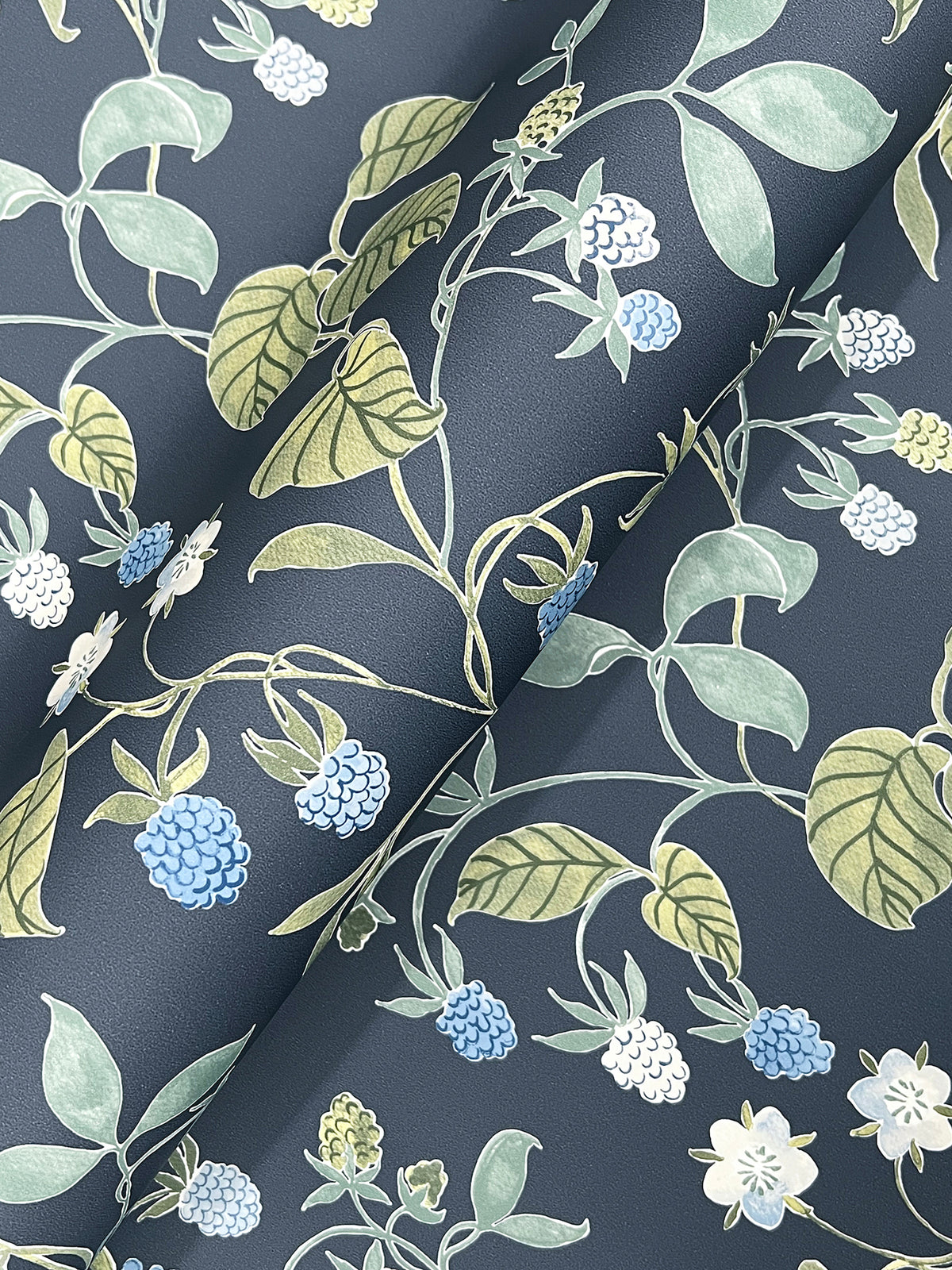 4199-83714-peel-and-stick-wallpaper-detail-closeup