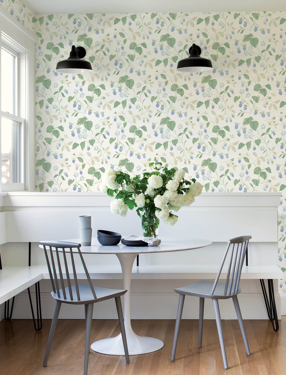 4199-83715-peel-and-stick-wallpaper-room-scene