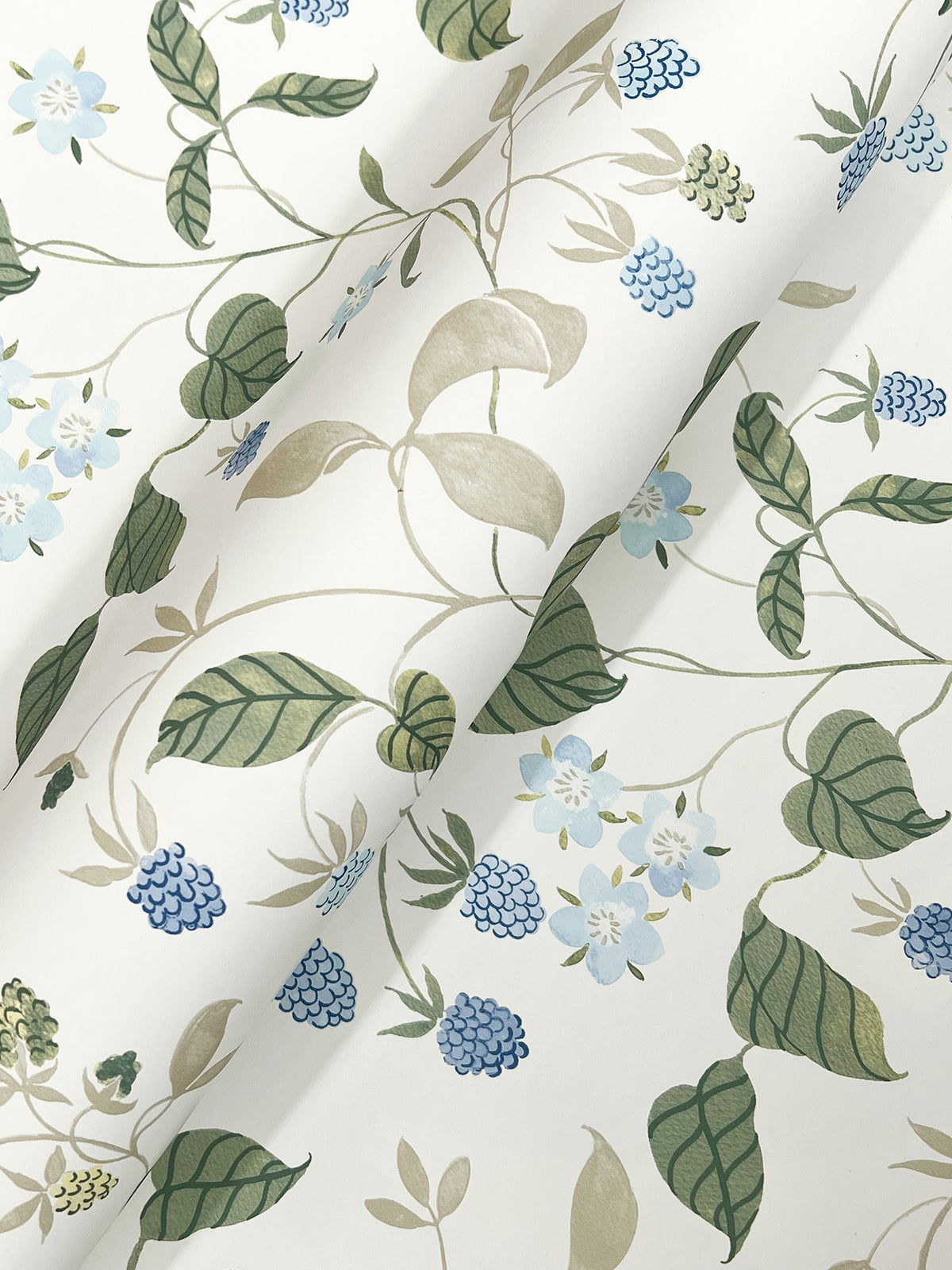 4199-83715-peel-and-stick-wallpaper-detail-closeup
