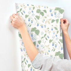 4199-83715-peel-and-stick-wallpaper-stick-application-step