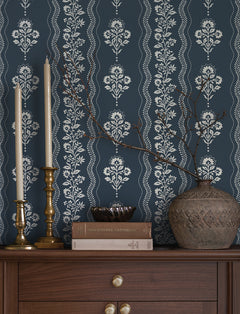 4199-83721-peel-and-stick-wallpaper-room-scene