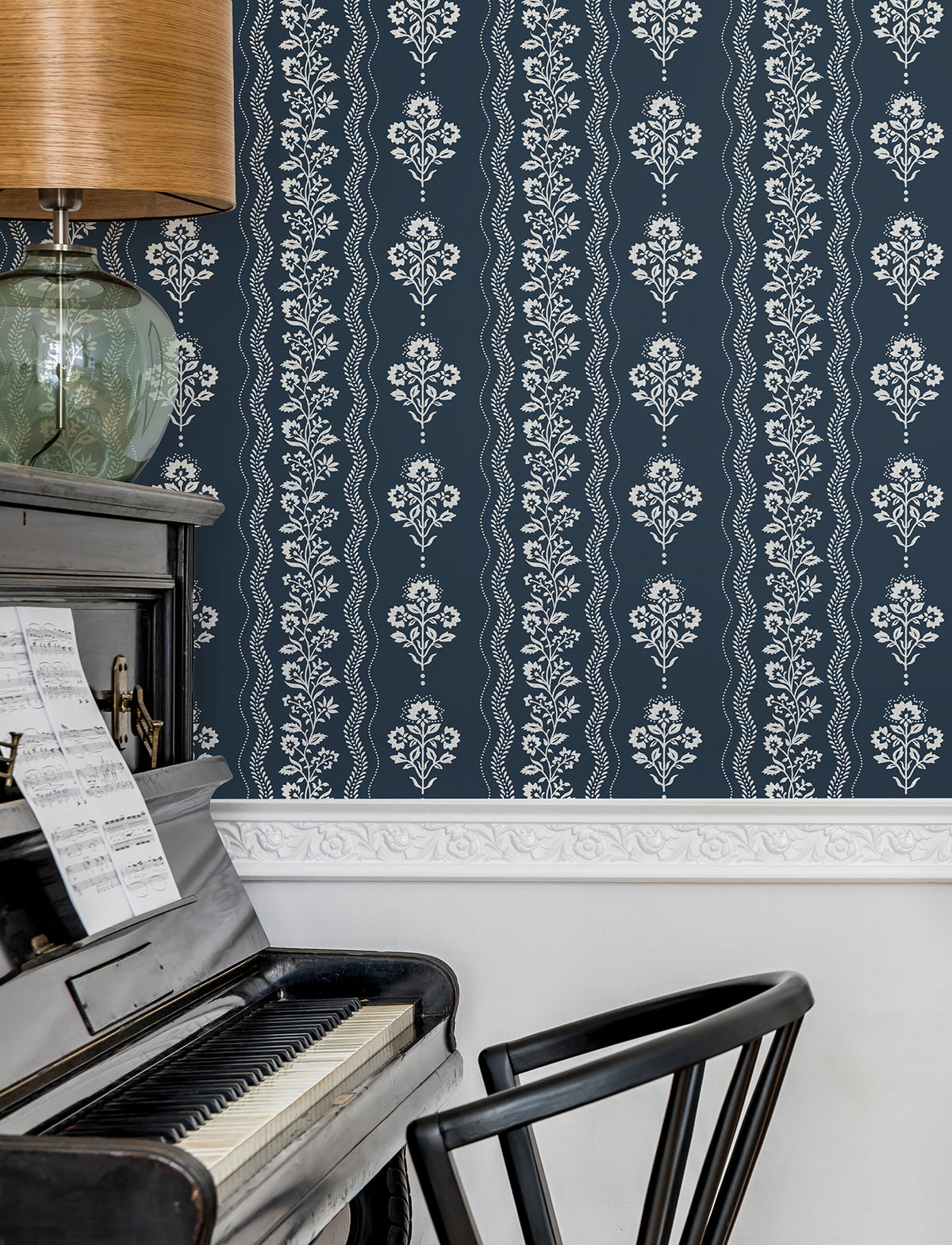 4199-83721-peel-and-stick-wallpaper-room-scene-additional-view