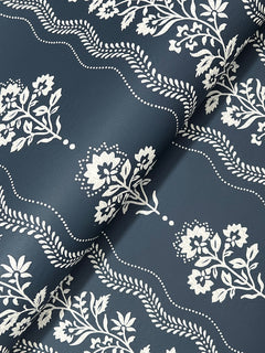 4199-83721-peel-and-stick-wallpaper-detail-closeup