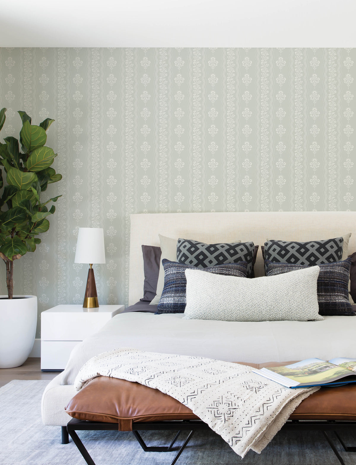 4199-83722-peel-and-stick-wallpaper-room-scene-detail-closeup